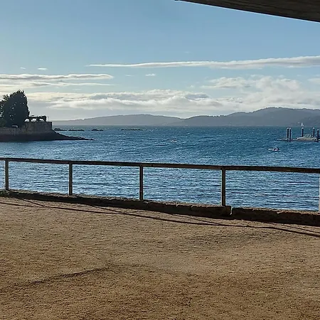 Piso En Bouzas Con Vistas A La Ria Apartment *